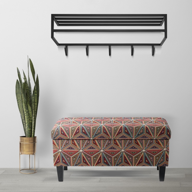 hangers met een plank voor de gang