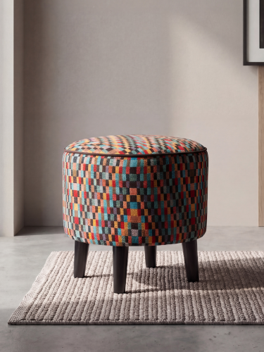 kolorowy podnóżek do fotela