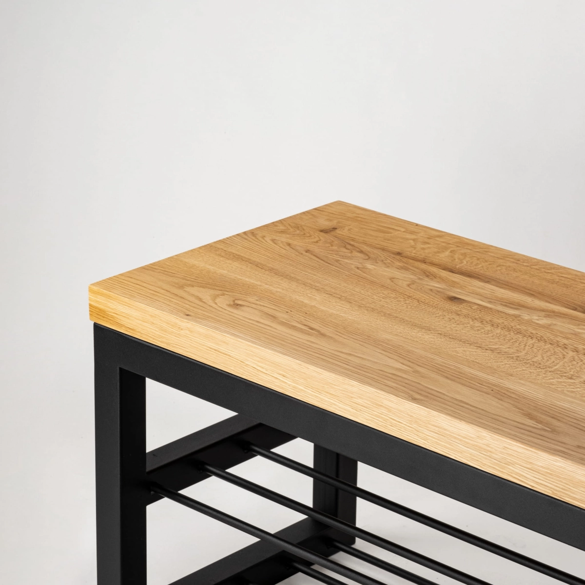 Industriële bank met houten blad voor loft interieurs